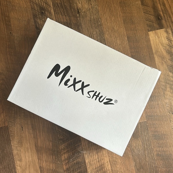 Fluorescent Orange Strappy Platform Ultra High Block Heel Sandals - Picture 2 of 3